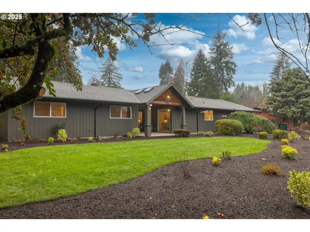 8920 SW Jamieson Road Portland OR 97225