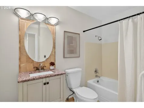 8920 SW Jamieson Road Portland OR 97225