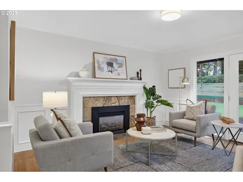 8920 SW Jamieson Road Portland OR 97225