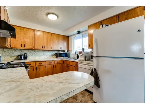 623 Clairmont Drive Eugene OR 97404