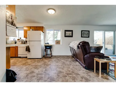 623 Clairmont Drive Eugene OR 97404