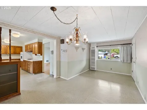 1627 NE 143rd Avenue Portland OR 97230