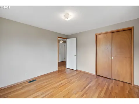 1627 NE 143rd Avenue Portland OR 97230
