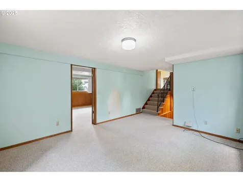 1627 NE 143rd Avenue Portland OR 97230