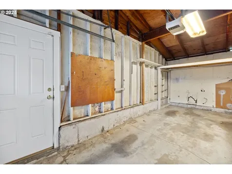 1627 NE 143rd Avenue Portland OR 97230