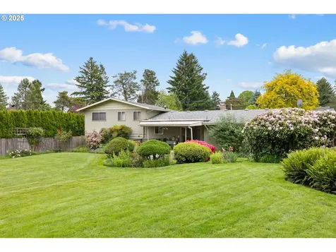 1627 NE 143rd Avenue Portland OR 97230