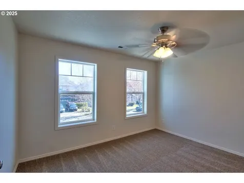 1075 SE Tamora Avenue Hillsboro OR 97123