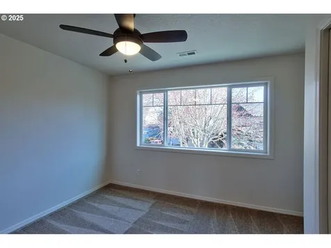 1075 SE Tamora Avenue Hillsboro OR 97123