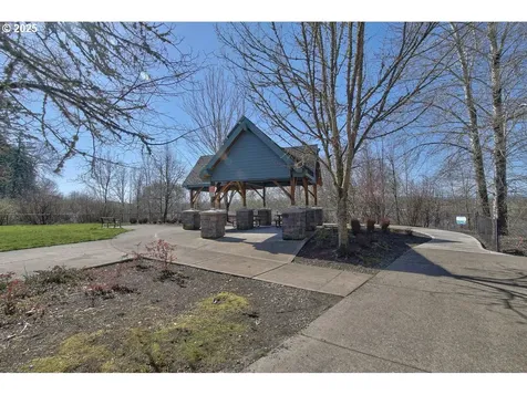 1075 SE Tamora Avenue Hillsboro OR 97123