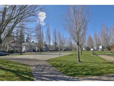 1075 SE Tamora Avenue Hillsboro OR 97123