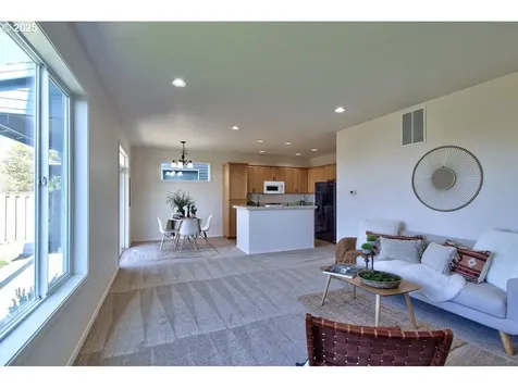 1075 SE Tamora Avenue Hillsboro OR 97123