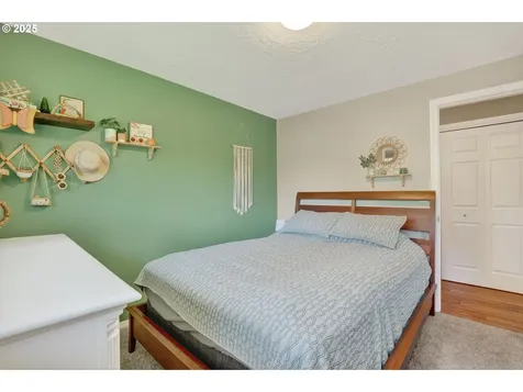 3717 SE Stott Court Troutdale OR 97060