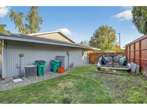 3717 SE Stott Court Troutdale OR 97060