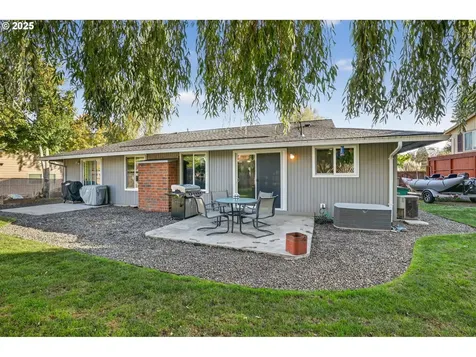 3717 SE Stott Court Troutdale OR 97060