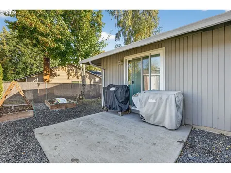 3717 SE Stott Court Troutdale OR 97060