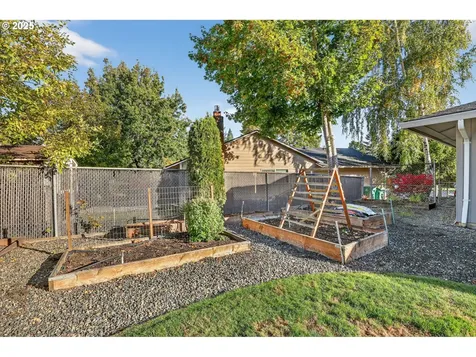 3717 SE Stott Court Troutdale OR 97060