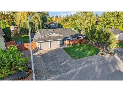 3717 SE Stott Court Troutdale OR 97060