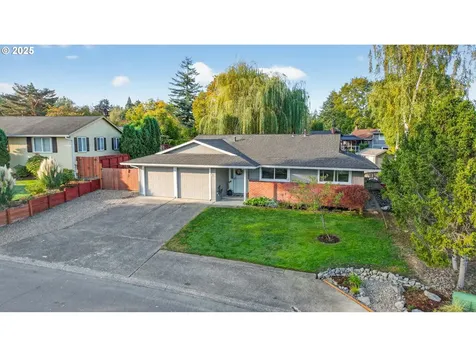 3717 SE Stott Court Troutdale OR 97060
