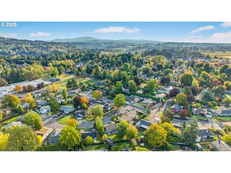 3717 SE Stott Court Troutdale OR 97060