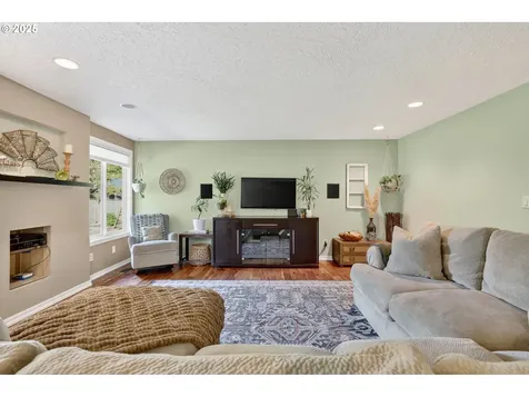 3717 SE Stott Court Troutdale OR 97060