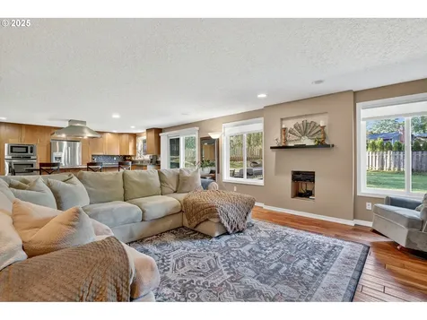 3717 SE Stott Court Troutdale OR 97060