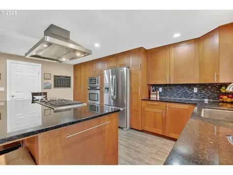 3717 SE Stott Court Troutdale OR 97060