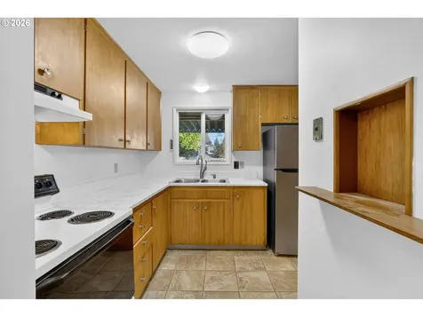 1620 Thompson Road Woodburn OR 97071