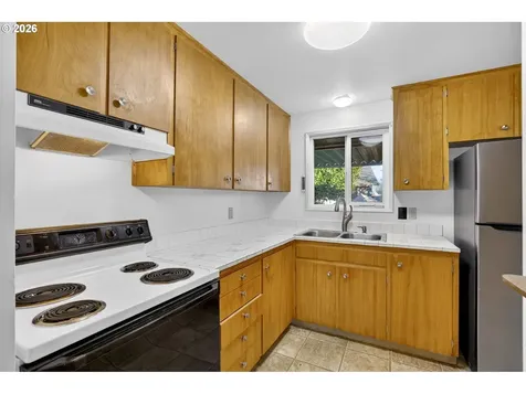 1620 Thompson Road Woodburn OR 97071