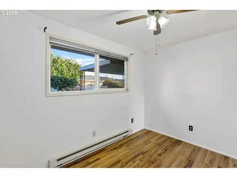 1620 Thompson Road Woodburn OR 97071