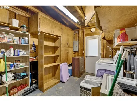 1620 Thompson Road Woodburn OR 97071