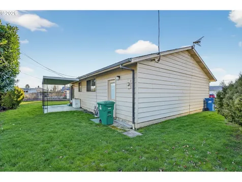 1620 Thompson Road Woodburn OR 97071