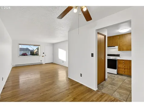1620 Thompson Road Woodburn OR 97071