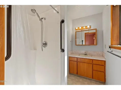 1153 S Drift Creek Road Lincoln City OR 97367