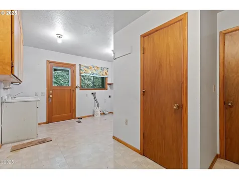 1153 S Drift Creek Road Lincoln City OR 97367