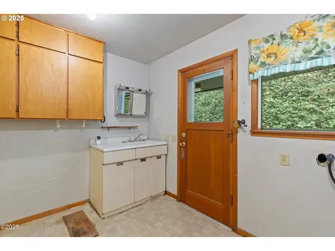 1153 S Drift Creek Road Lincoln City OR 97367