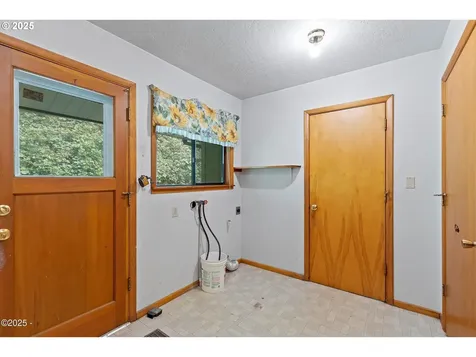1153 S Drift Creek Road Lincoln City OR 97367