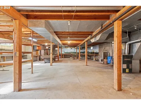 1153 S Drift Creek Road Lincoln City OR 97367