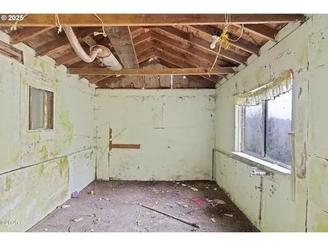 1153 S Drift Creek Road Lincoln City OR 97367