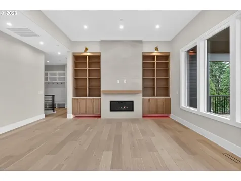 1912 SW Dickinson Lane Portland OR 97219
