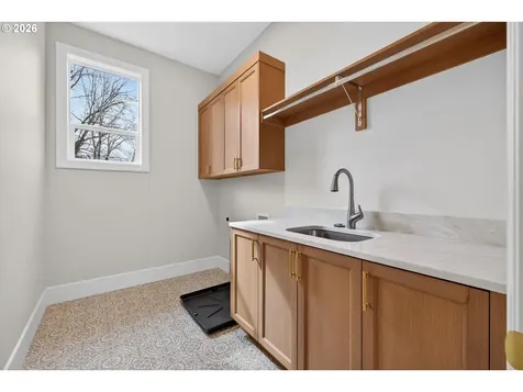 1912 SW Dickinson Lane Portland OR 97219