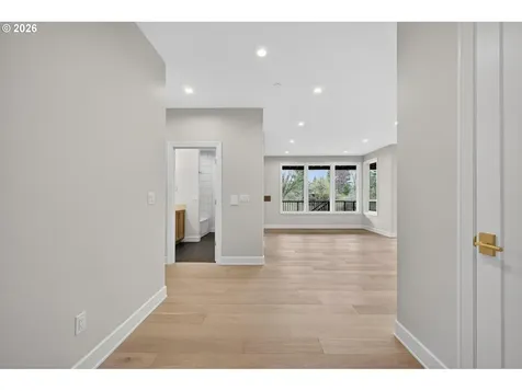 1912 SW Dickinson Lane Portland OR 97219