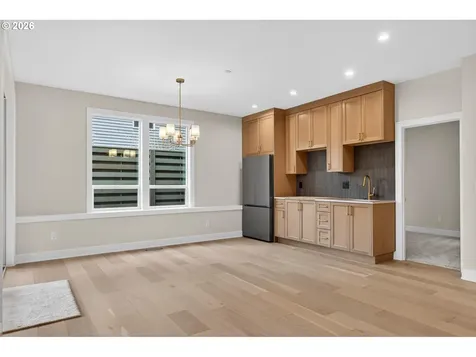 1912 SW Dickinson Lane Portland OR 97219