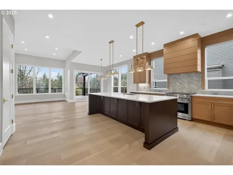 1912 SW Dickinson Lane Portland OR 97219
