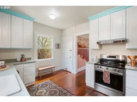 1415 SE Alder Street Portland OR 97214