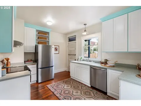 1415 SE Alder Street Portland OR 97214
