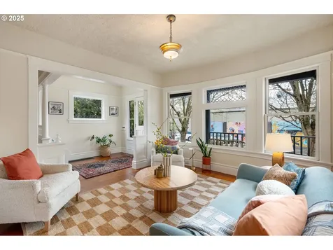 1415 SE Alder Street Portland OR 97214