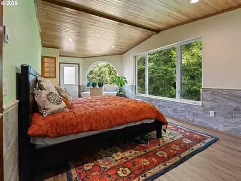 435 S Crestline Drive Waldport OR 97394
