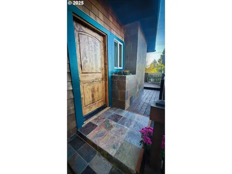435 S Crestline Drive Waldport OR 97394