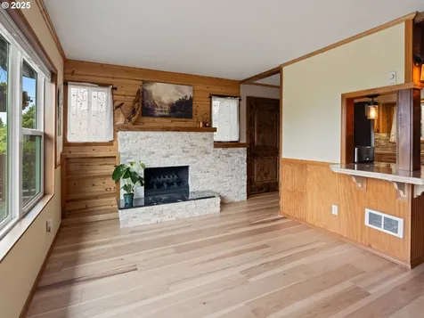 435 S Crestline Drive Waldport OR 97394