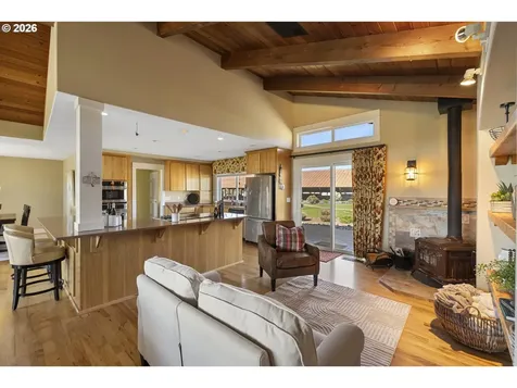 17795 NE Laughlin Road Yamhill OR 97148